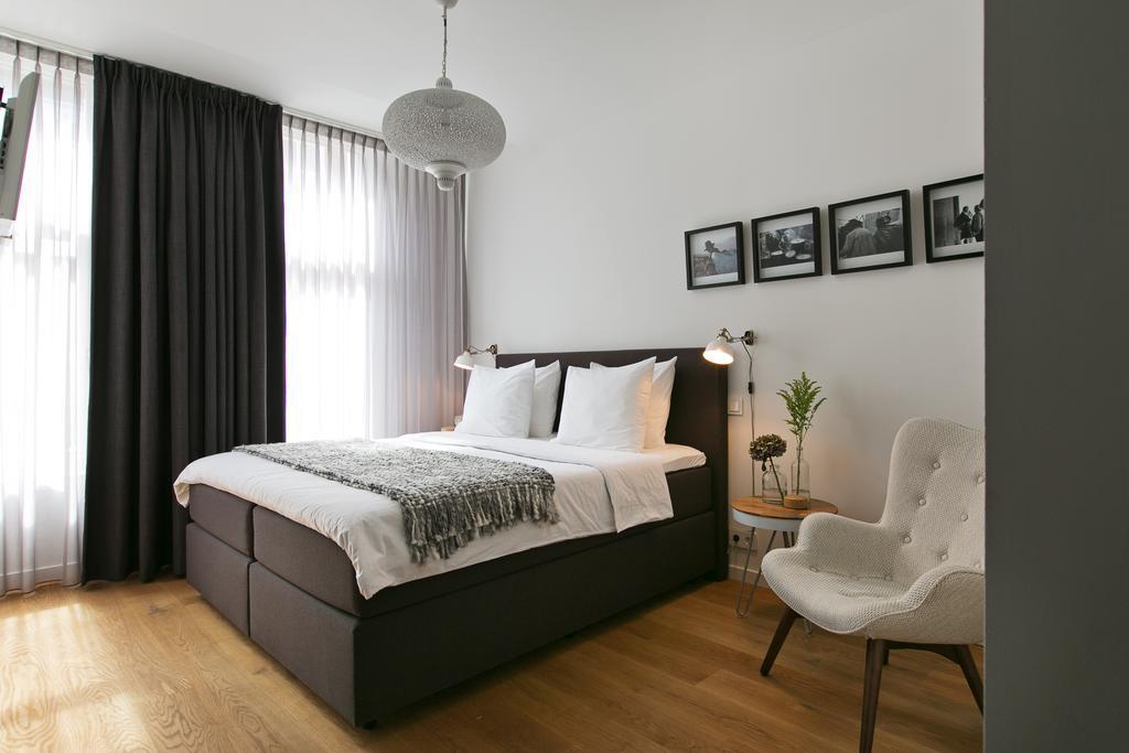 Bacan Bed & Breakfast กรุงเฮก ภายนอก รูปภาพ